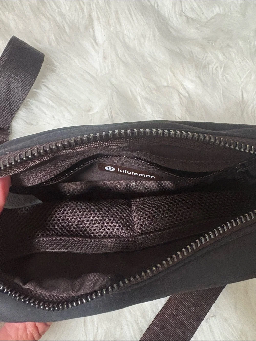lululemon athletica Everywhere Crossbody Bag in Heathered Espresso